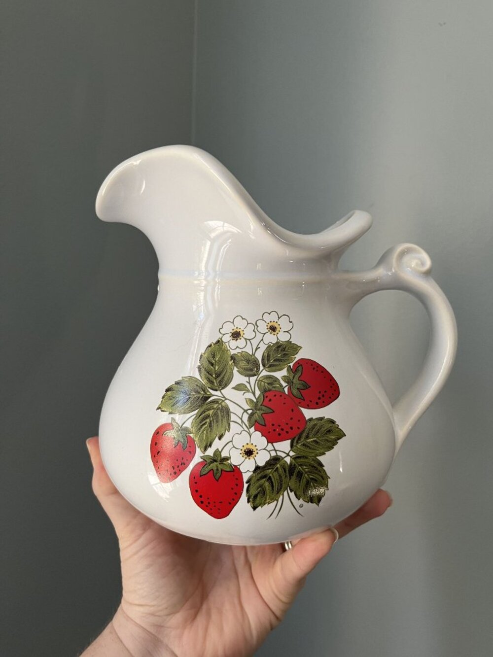 Vintage 1980s McCoy Pottery Strawberry Country Water Pitcher 7515 USA 7.5" Ceram